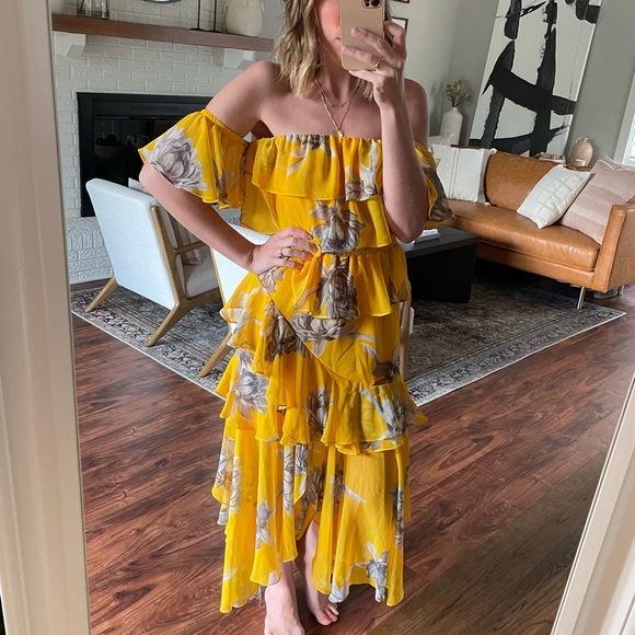 Misa Los Angeles Dresses & Skirts - Misa Los Angeles Dalila Yellow Floral Dress New